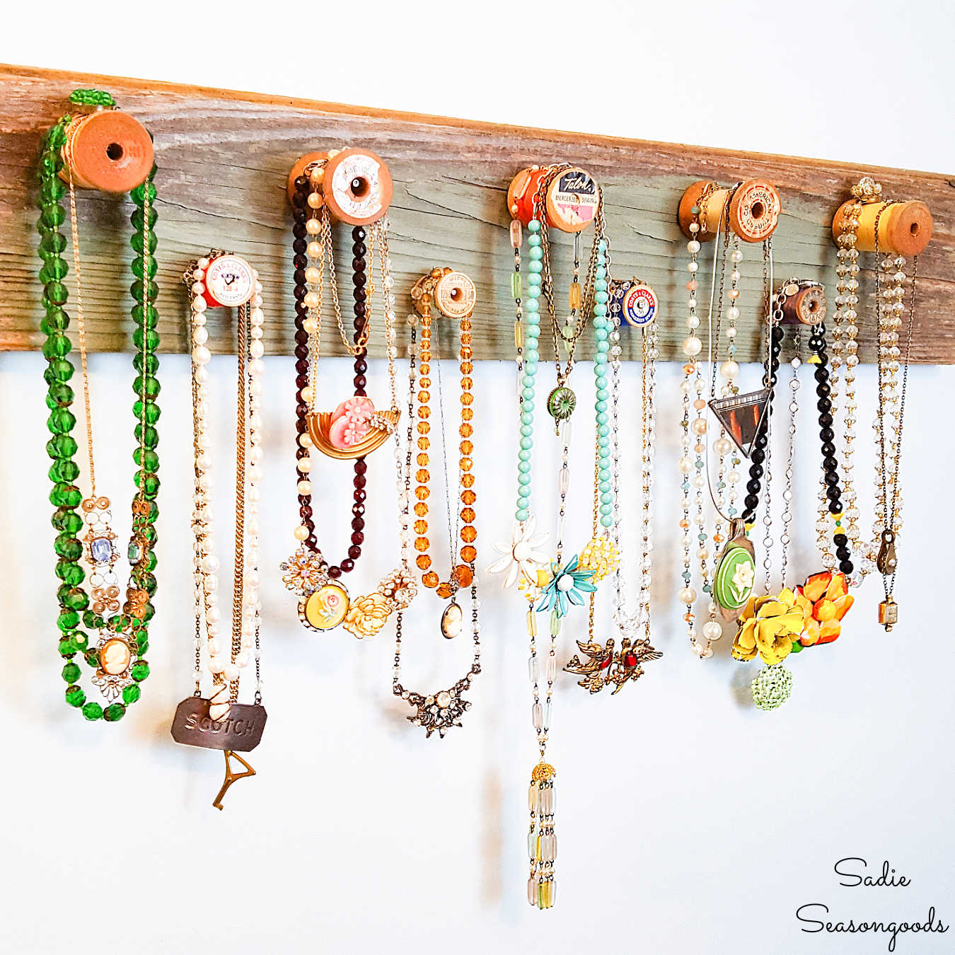 Design Craft Storage Wood Beads Bracelet Holder DIY Jewelry Making
