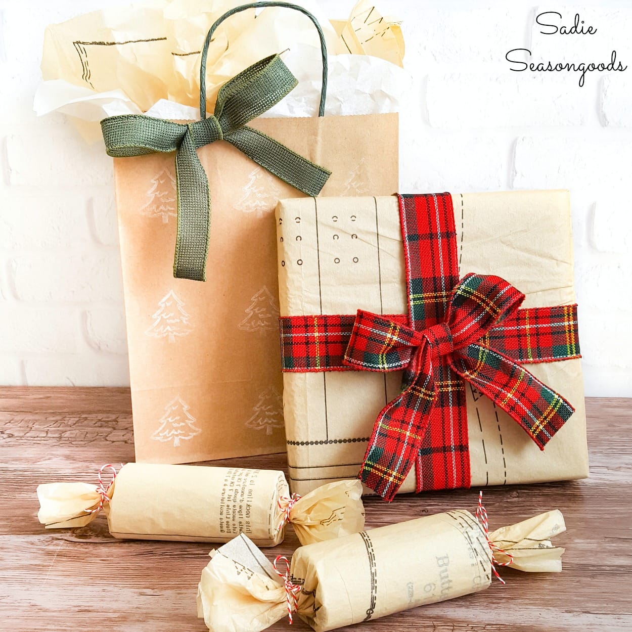 Vintage Christmas Wrapping Paper Made Easy 