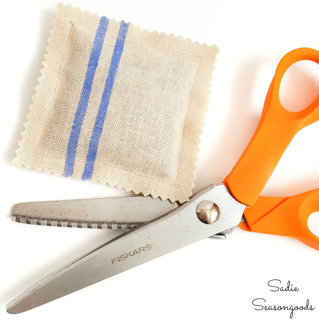 Pinking shears on the edges of DIY lavender sachets