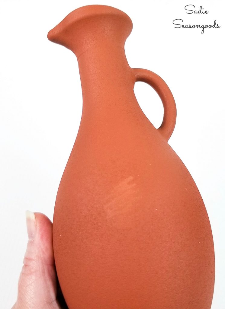 Terracotta Spray Paint on Glass Vases for Easy, Thrifty Decor