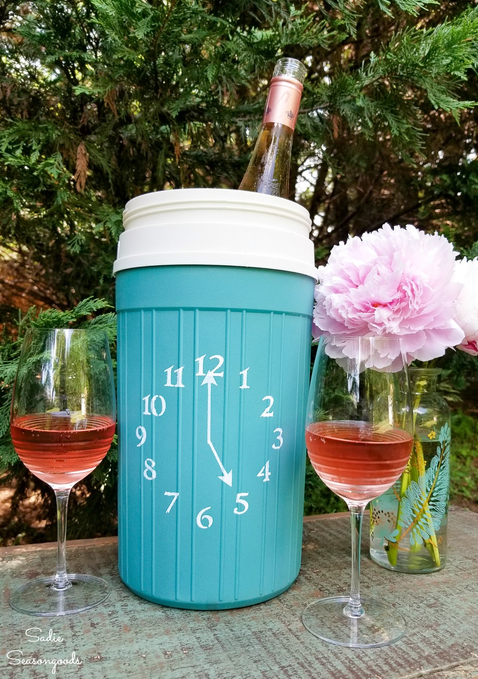 https://www.sadieseasongoods.com/wp-content/uploads/2018/07/Wine-bucket-or-wine-chiller-from-an-Igloo-beverage-cooler.jpg