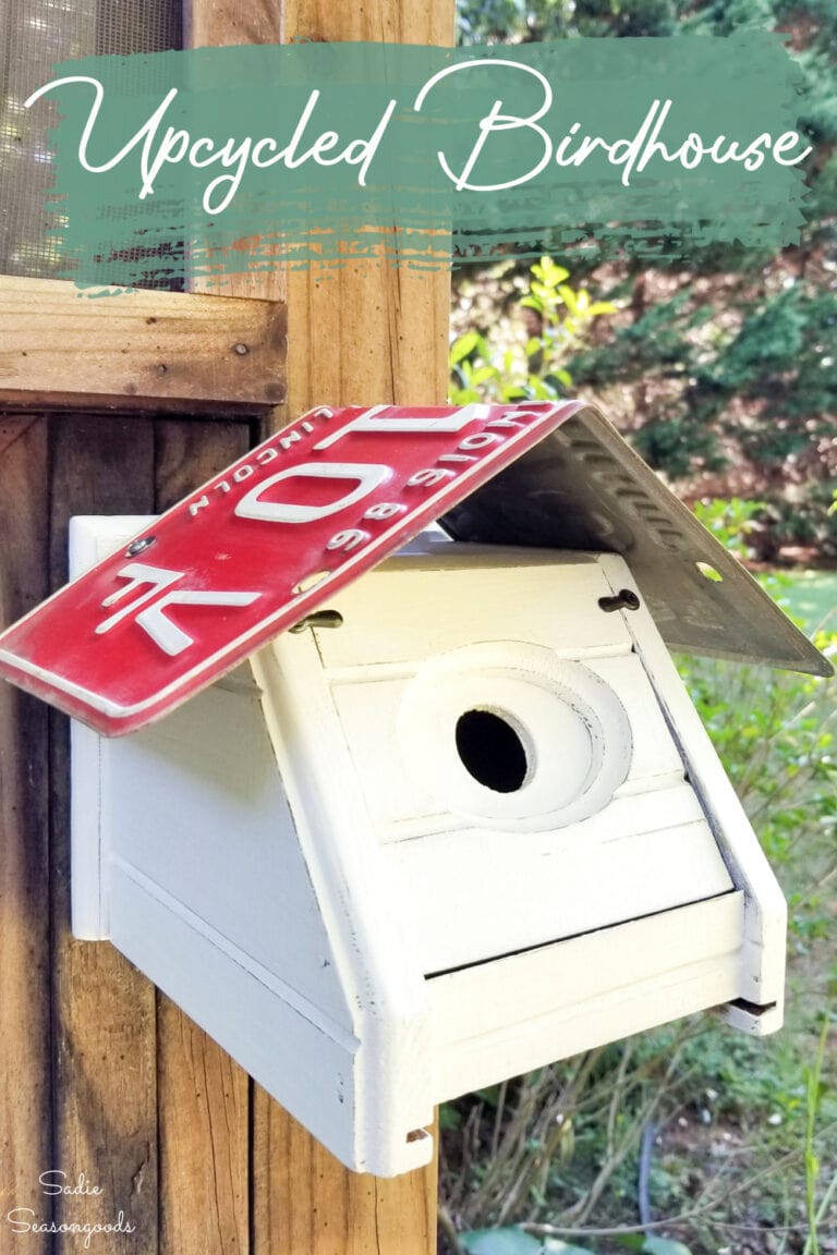 Wren Birdhouse from a Wooden Tissue Box