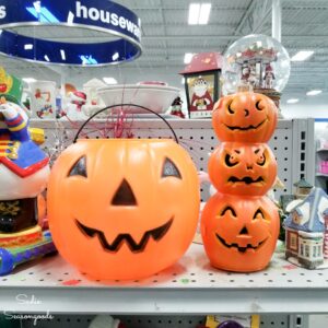 Plastic Pumpkins as Primitive Halloween Decor