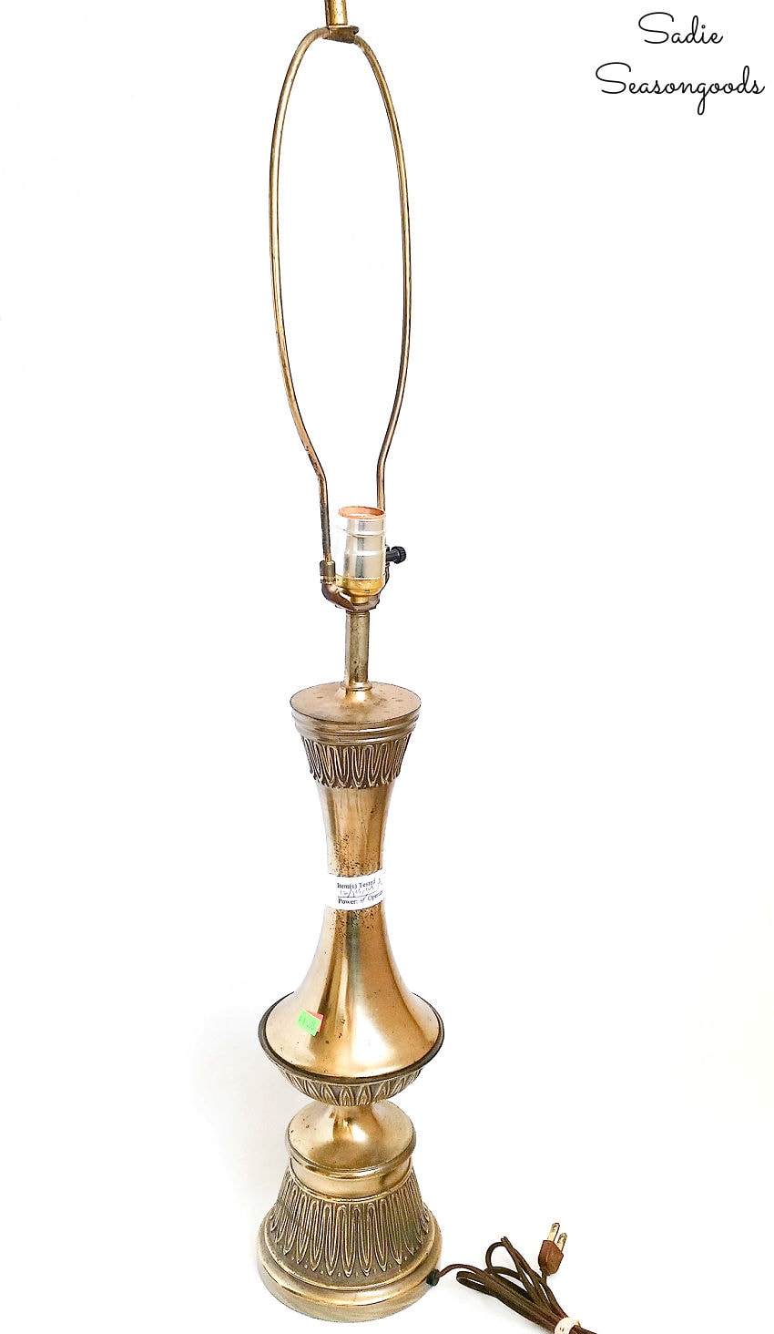 https://www.sadieseasongoods.com/wp-content/uploads/2022/02/vintage-brass-lamp.jpg
