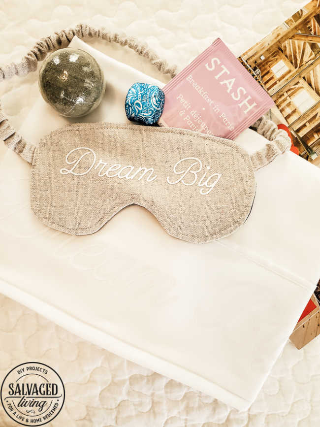 diy eye mask for better sleep