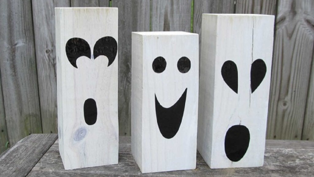 Halloween Decoration Ideas for Ghosts and Jack-o-Lanterns