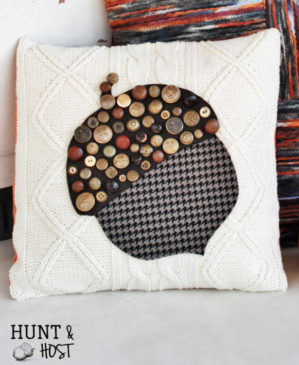 acorn pillow for fall decorating