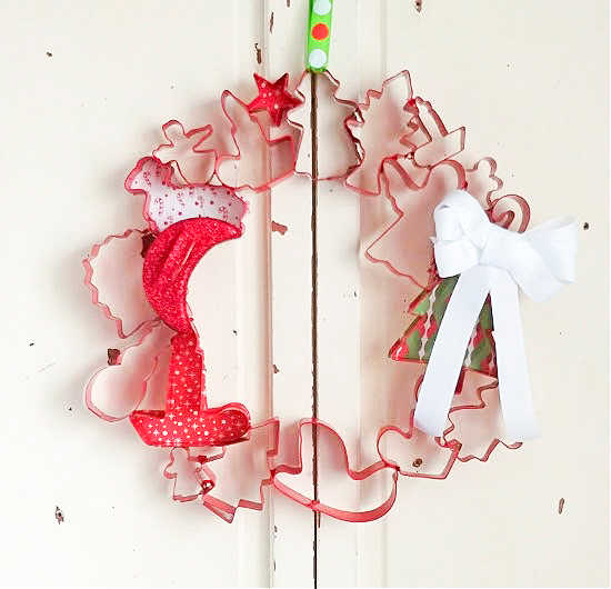 vintage cookie cutters as a wreath