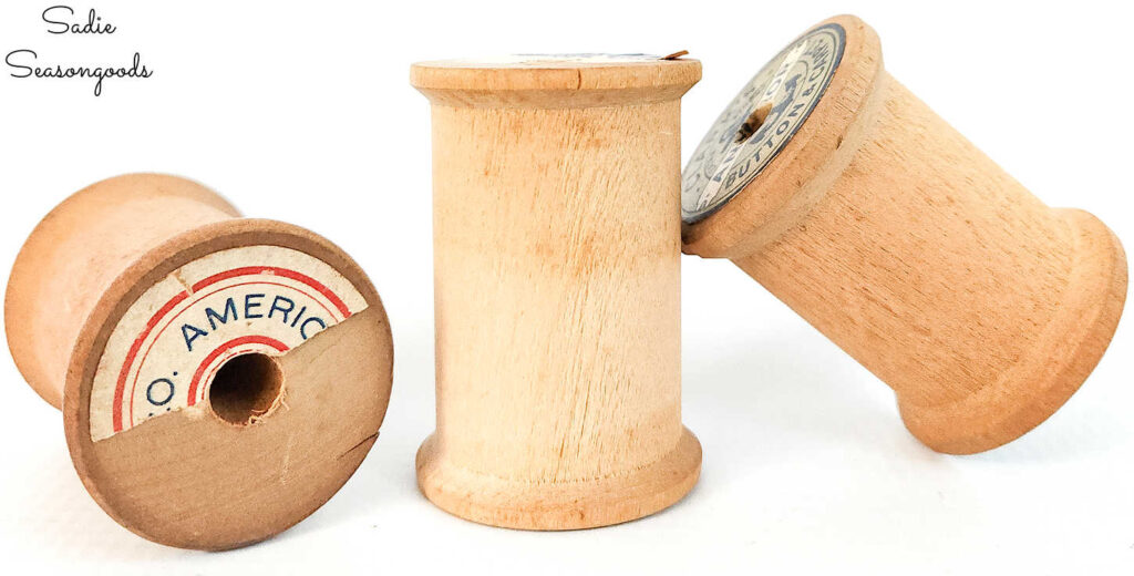 Wooden Spool Ornament That Looks Like A Mini Skotch Kooler   Wooden Spool Crafts 1024x520 