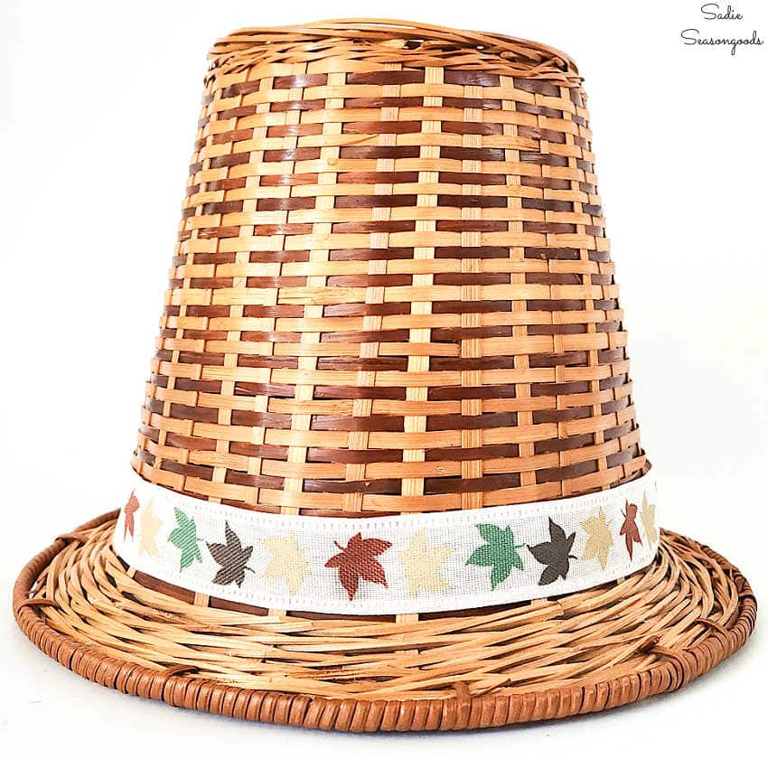 creating a pilgrim hat centerpiece