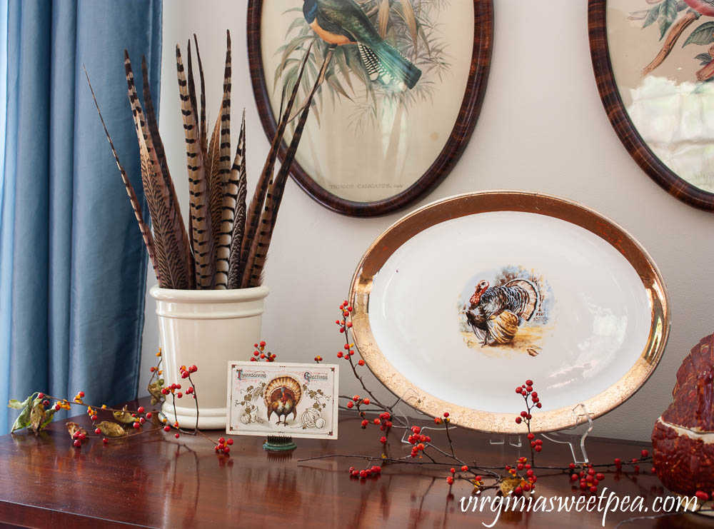 decorating with vintage thanksgiving decor