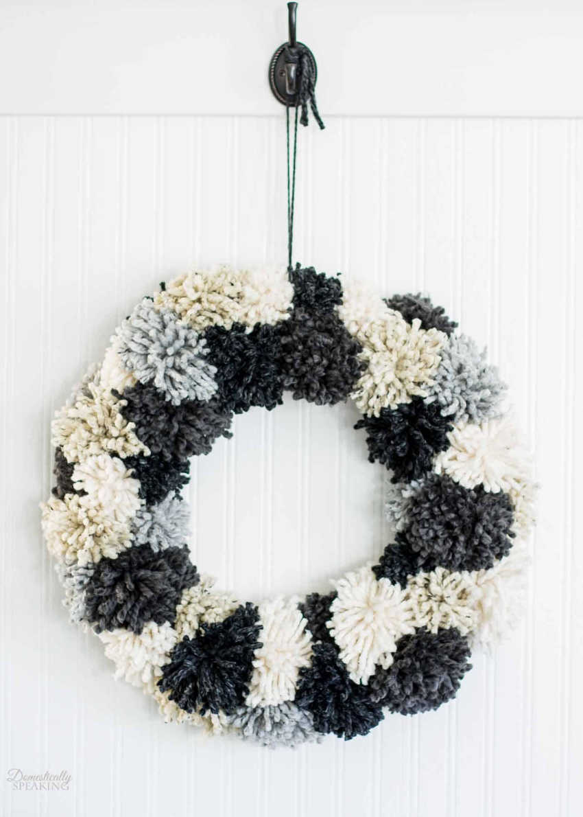 pom pom wreath for winter